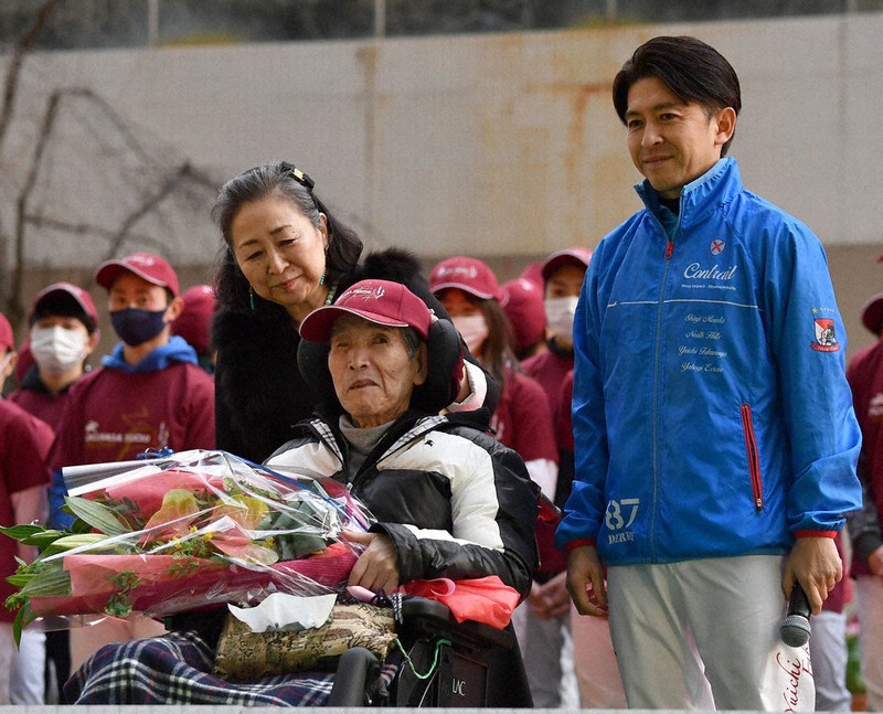 元フジテレビアナウンサーの松尾翠を嫁（妻・奥さん）に持つ元騎手の福永祐一の父、福永洋一と母