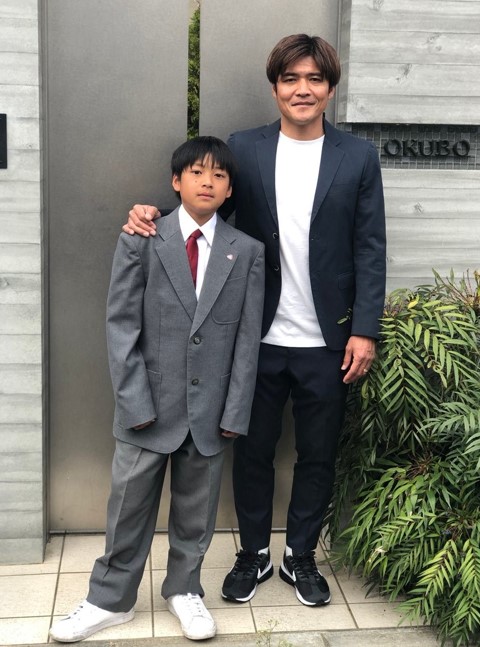 吉田沙保里との不倫疑惑を報じられた元日本代表サッカー選手の大久保嘉人と嫁（奥さん）の莉瑛との間に生まれた第2子の次男、緑二