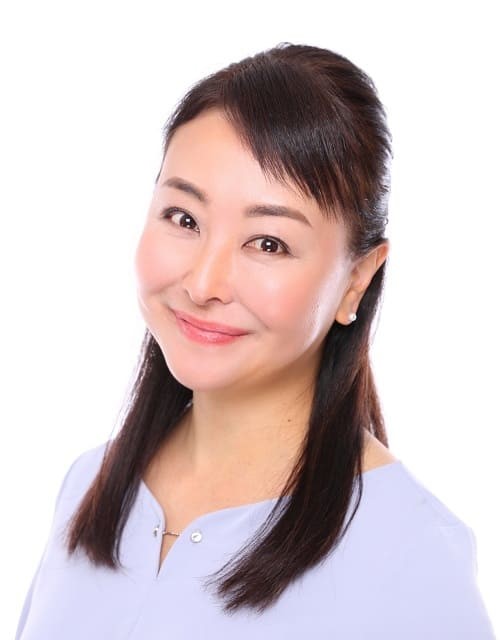 羽鳥慎一の元妻で実業家の栗原冬子