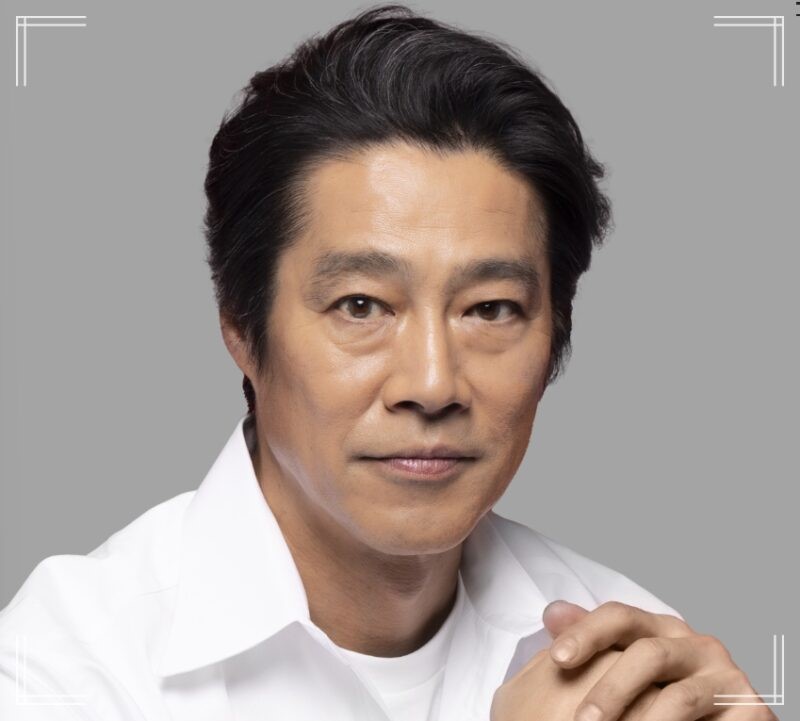 堤真一の奥さんは鶴水ルイじゃない!妻の顔写真や馴れ初めに子供も調査!