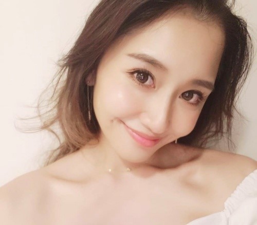俳優の市原隼人の結婚相手の妻の向山志穂の顔画像