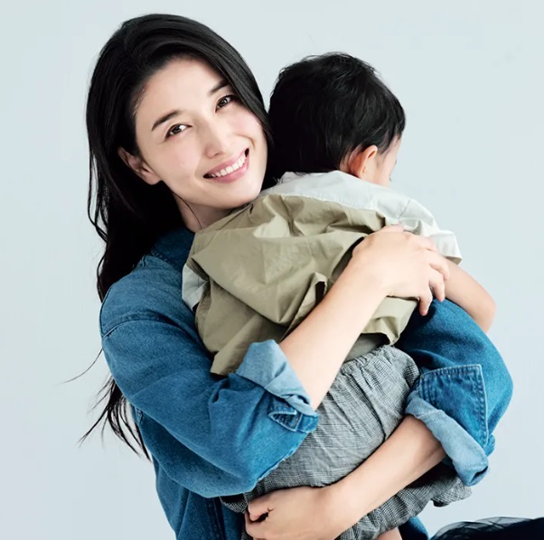 橋本マナミと息子