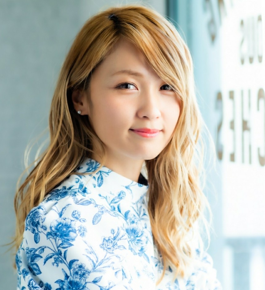 半田悠人の妻・Ami