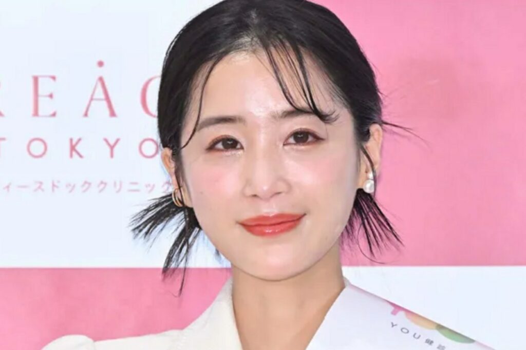 休井美郷のトップ画像