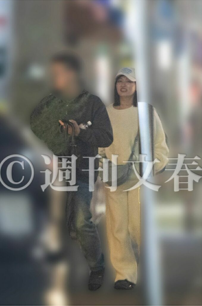 吉川愛とガテン系男性が吉川愛のマンションに帰宅
