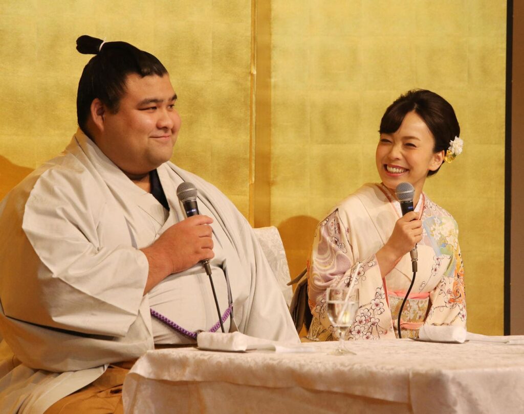 高安関と杜このみ夫妻