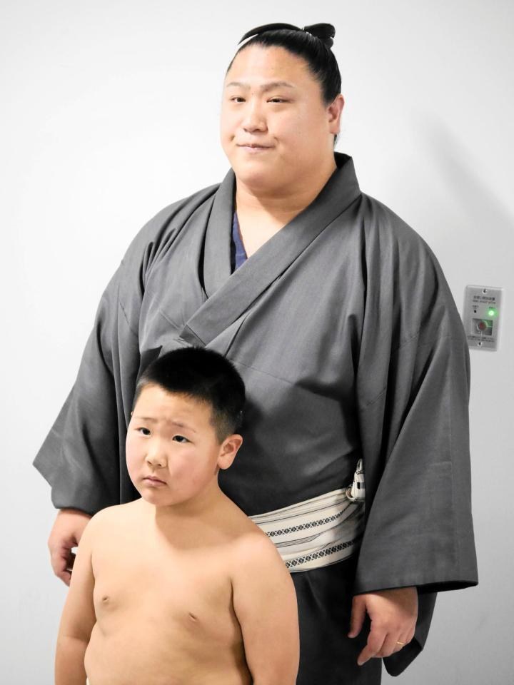 白鵬杯に出場した長男・浬くんと若隆景関